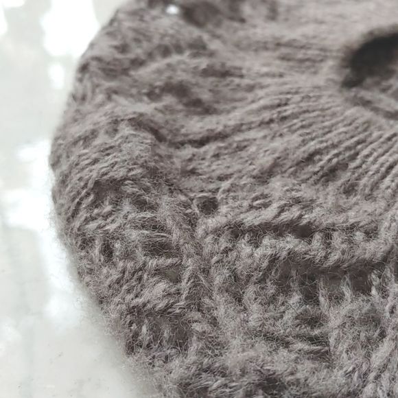 H&M grey knit hat - Picture 3 of 4